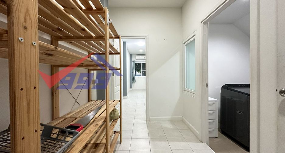 Haus zur Miete und zum Kauf mit 4 Zimmer in Min Buri, Bangkok