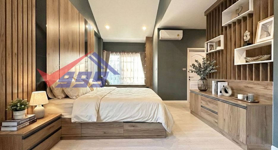 Haus zur Miete und zum Kauf mit 4 Zimmer in Min Buri, Bangkok
