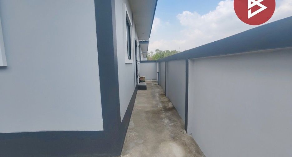 For sale 2 bedrooms house in Ban Pho, Chachoengsao