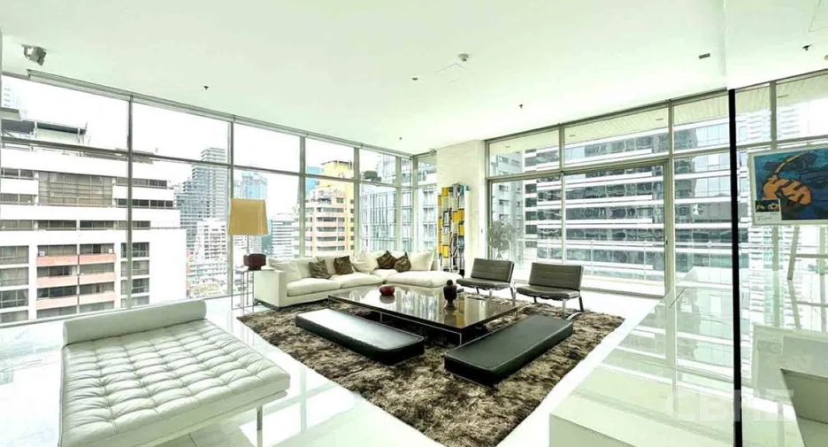For sale 3 bedrooms condo in Sathon, Bangkok