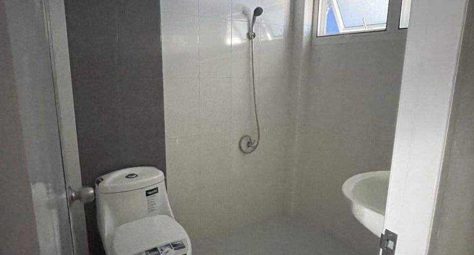 For sale 1 bed townhouse in Tap Khlo, Phichit