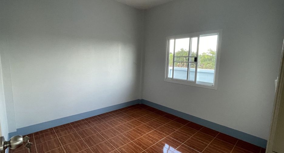For sale 1 bed townhouse in Tap Khlo, Phichit