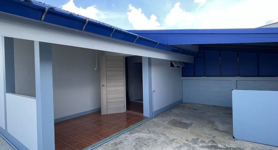 For sale 1 bed townhouse in Tap Khlo, Phichit