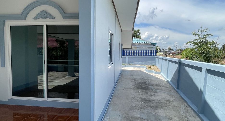 For sale 1 bed townhouse in Tap Khlo, Phichit