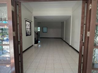 出售 3 卧室 联排别墅 在 Thanyaburi, Pathum Thani