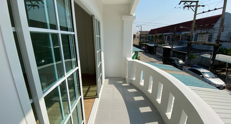 For sale 2 bedrooms townhouse in Phra Samut Chedi, Samut Prakan