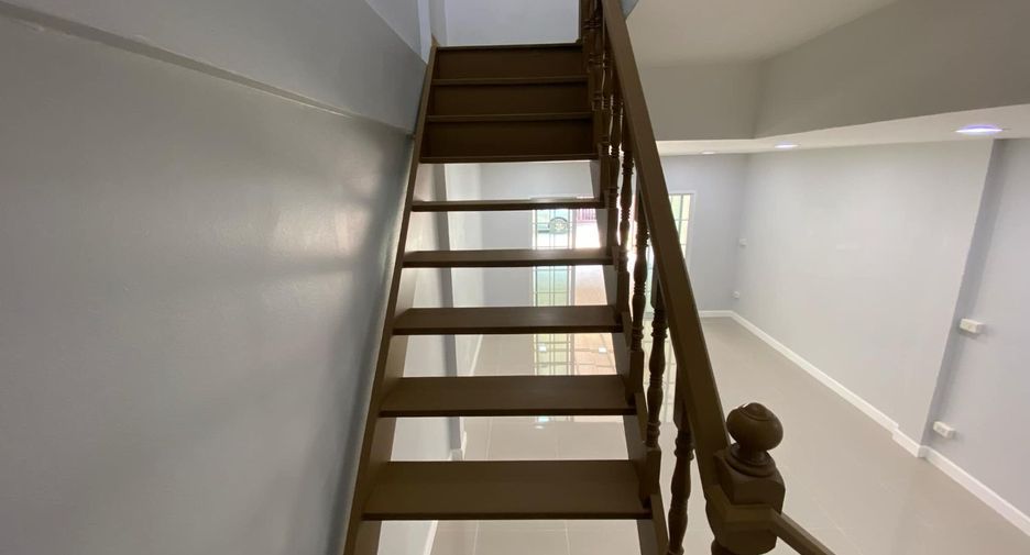 For sale 2 bedrooms townhouse in Phra Samut Chedi, Samut Prakan