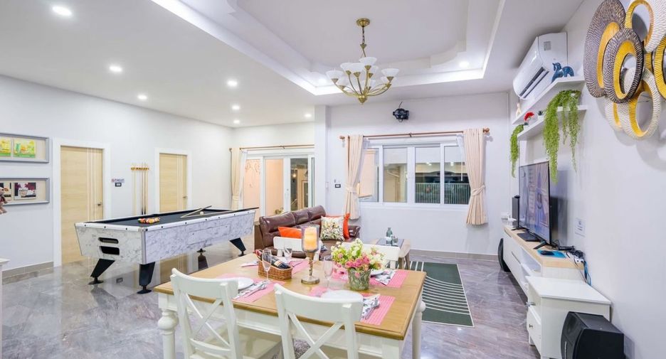 For rent 4 bedrooms villa in Jomtien, Pattaya