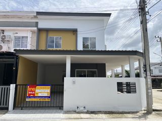 For sale 3 bedrooms townhouse in Mueang Pathum Thani, Pathum Thani