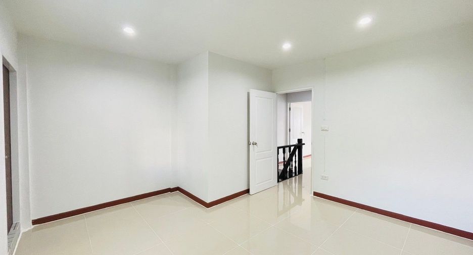 For sale 2 bedrooms townhouse in Uthai, Phra Nakhon Si Ayutthaya