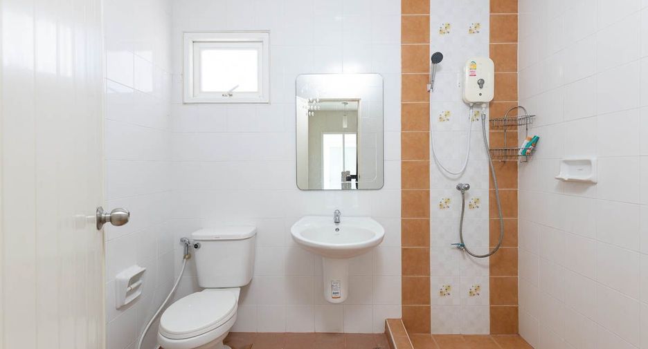For sale 2 bedrooms house in Mueang Ubon Ratchathani, Ubon Ratchathani