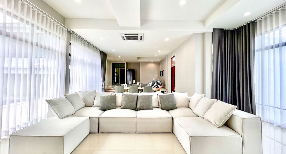 For sale 3 bedrooms house in Sai Mai, Bangkok