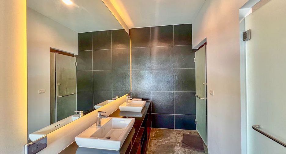 For sale 3 bedrooms house in Sai Mai, Bangkok