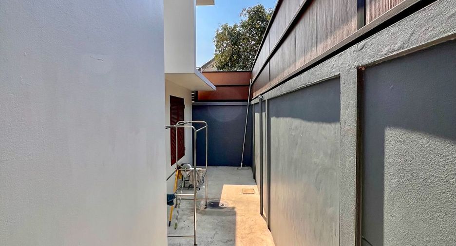 For sale 3 bedrooms house in Sai Mai, Bangkok