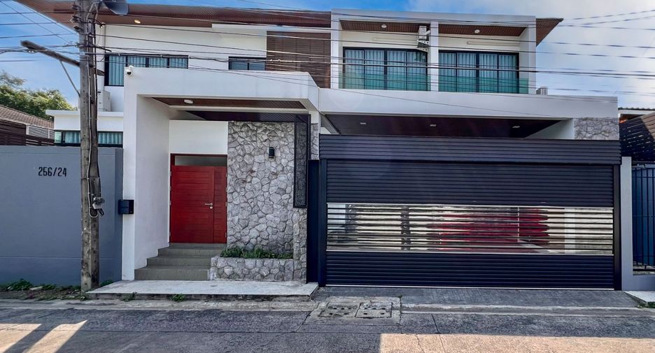 For sale 3 bedrooms house in Sai Mai, Bangkok