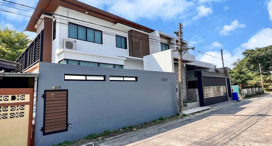 For sale 3 bedrooms house in Sai Mai, Bangkok