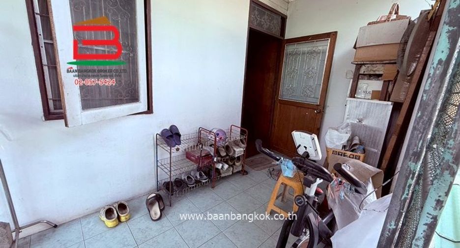 For sale 10 bedrooms house in Bangkok Noi, Bangkok