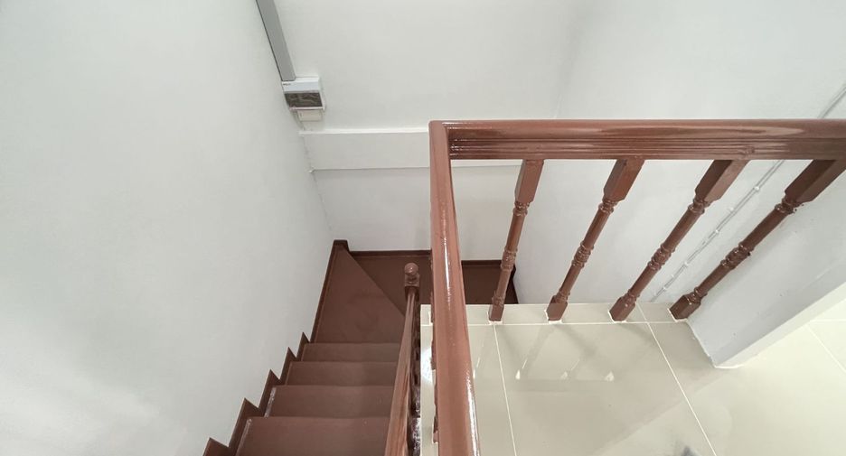 Casa adosada en venta de 3 habitaciones en Wang Noi, Phra Nakhon Si Ayutthaya