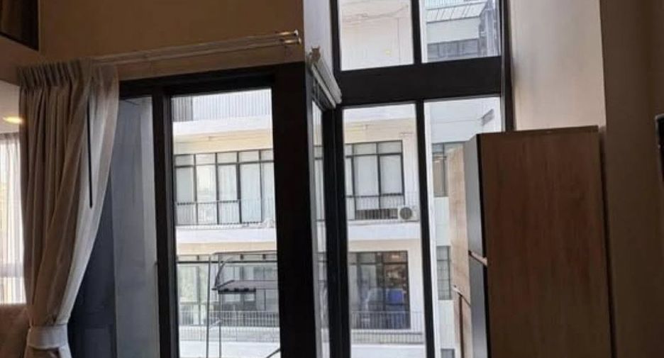 For rent 2 bedrooms condo in Pathum Wan, Bangkok