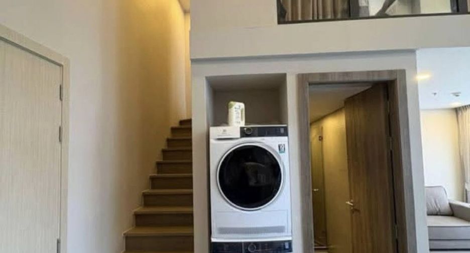 For rent 2 bedrooms condo in Pathum Wan, Bangkok