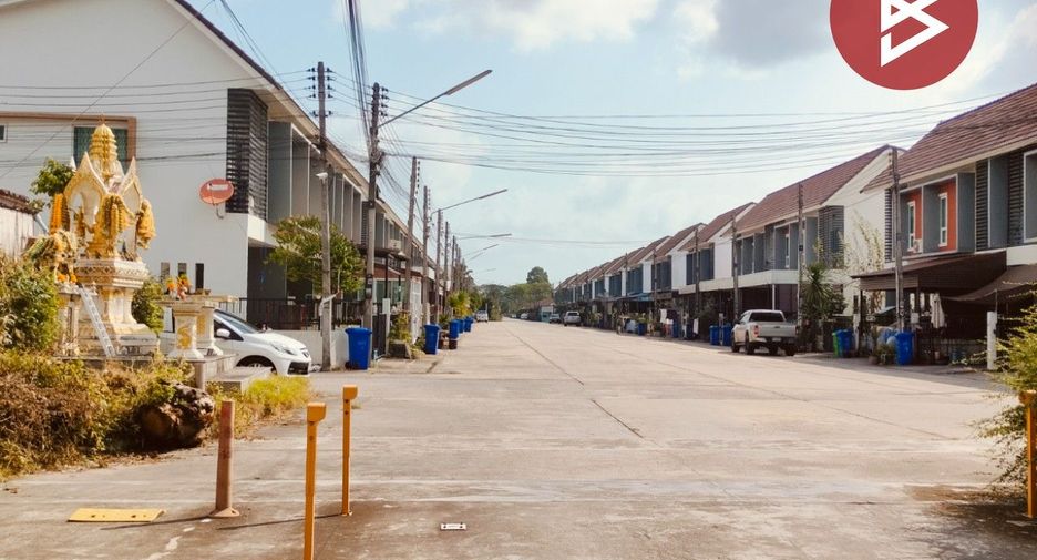Reihenhaus zum Kauf mit 2 Zimmer in Mueang Nakhon Si Thammarat, Nakhon Si Thammarat