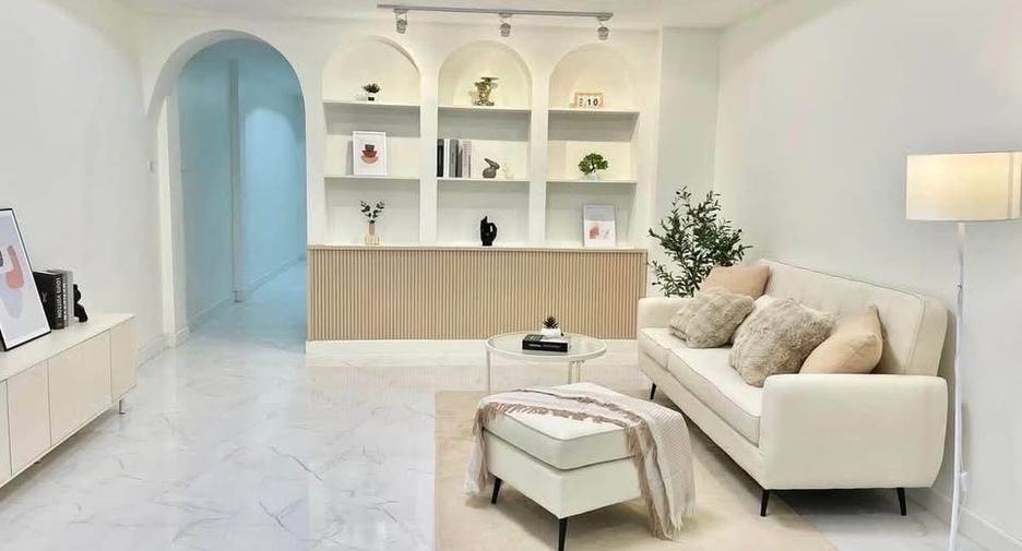 For rent 2 bedrooms townhouse in Mueang Chiang Mai, Chiang Mai