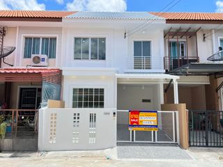 Продажа 2 спальни таунхаус в Mueang Samut Prakan, Самутпракан