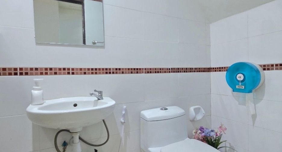Reihenhaus zum Kauf mit 2 Zimmer in Bang Lamung, Chonburi