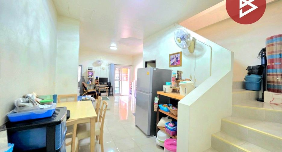 Reihenhaus zum Kauf mit 2 Zimmer in Bang Lamung, Chonburi
