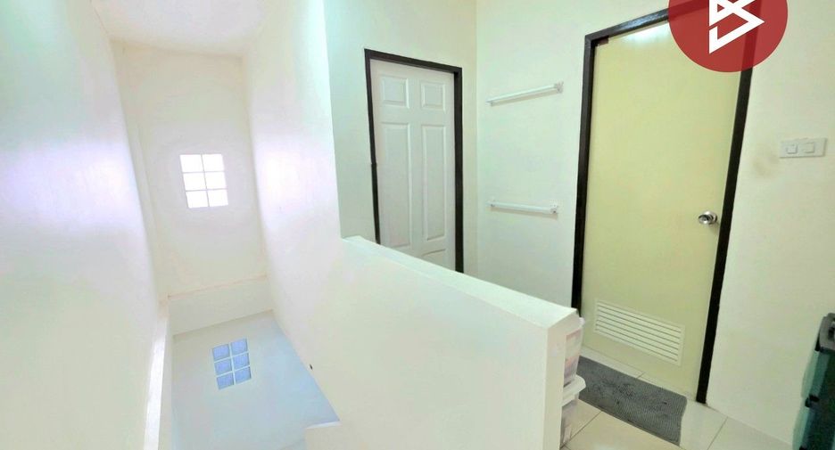 Reihenhaus zum Kauf mit 2 Zimmer in Bang Lamung, Chonburi