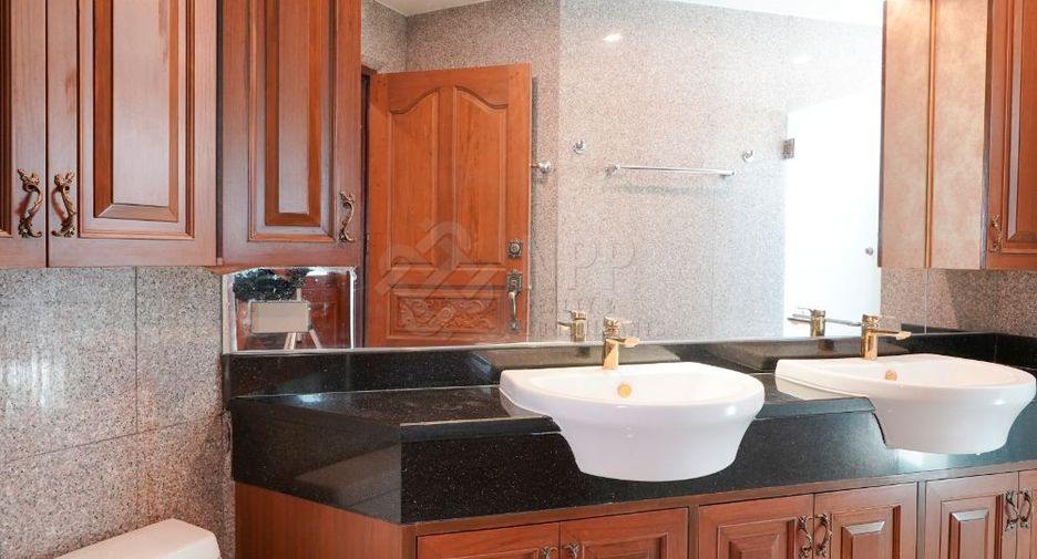 À vendre 4 chambres condo à Hua Hin, Prachuap Khiri Khan