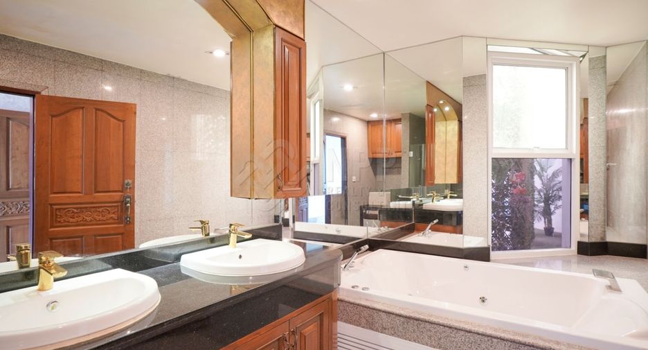 À vendre 4 chambres condo à Hua Hin, Prachuap Khiri Khan