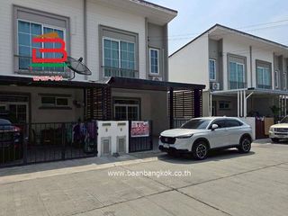 Продажа 3 спальни таунхаус в Phra Pradaeng, Самутпракан