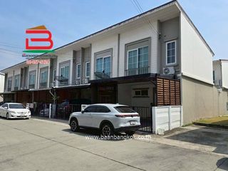Продажа 3 спальни таунхаус в Phra Pradaeng, Самутпракан