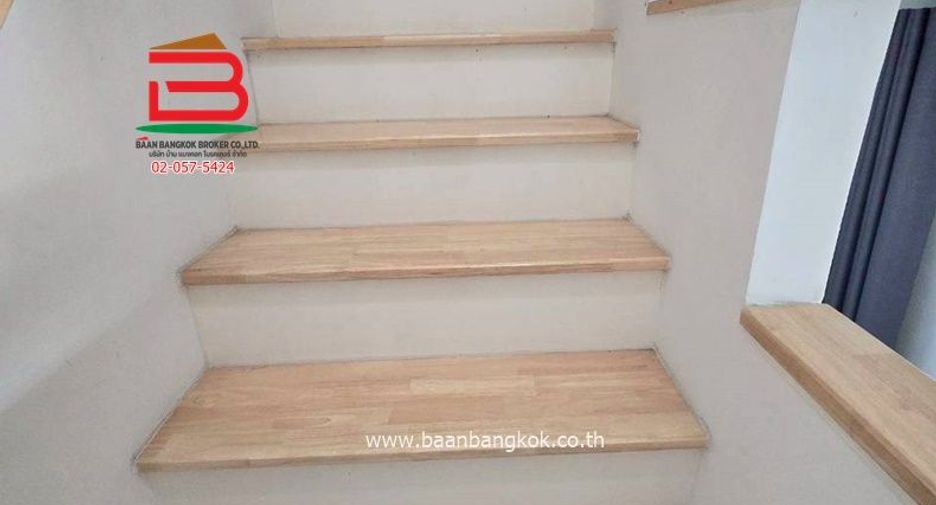 Casa adosada en venta de 3 habitaciones en Phra Pradaeng, Samut Prakan