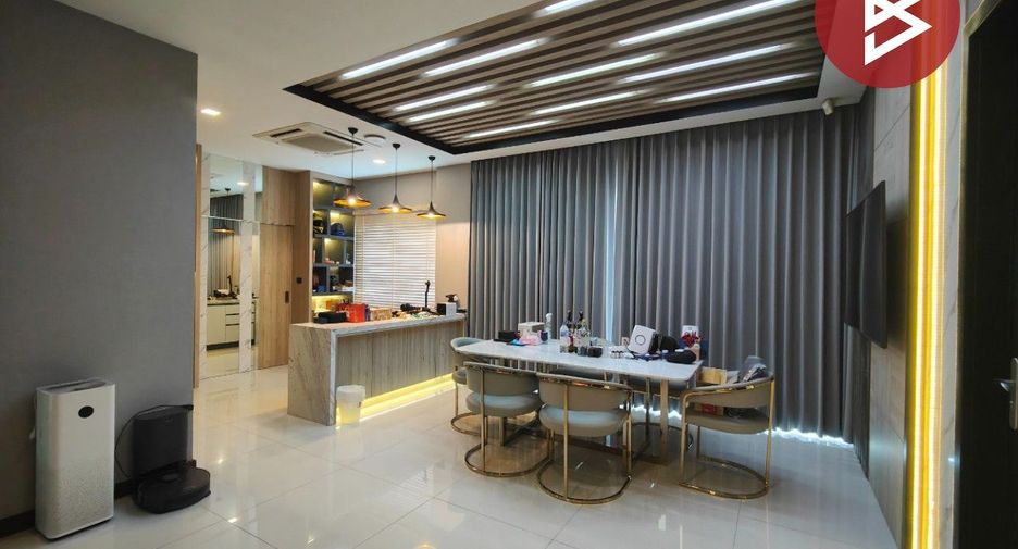 Casa en venta de 5 habitaciones en Pak Kret, Nonthaburi