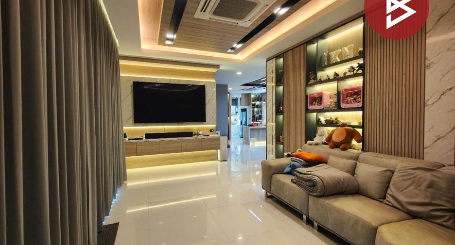 Casa en venta de 5 habitaciones en Pak Kret, Nonthaburi