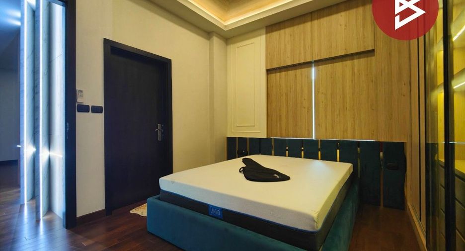 Casa en venta de 5 habitaciones en Pak Kret, Nonthaburi