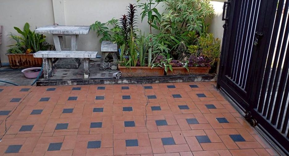 For rent 5 bedrooms house in Mueang Chiang Mai, Chiang Mai