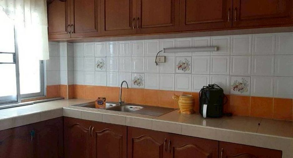 For rent 5 bedrooms house in Mueang Chiang Mai, Chiang Mai