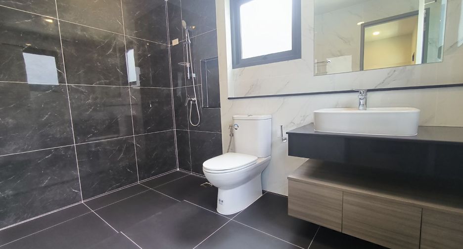 Haus zur Miete mit 4 Zimmer in Bang Phli, Samut Prakan
