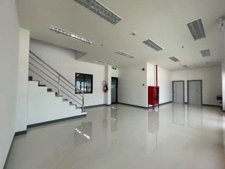 For rent warehouse in Bang Sao Thong, Samut Prakan