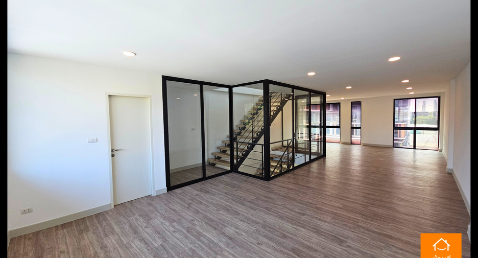 Casa adosada en venta de 1 habitaciones en Bueng Kum, Bangkok
