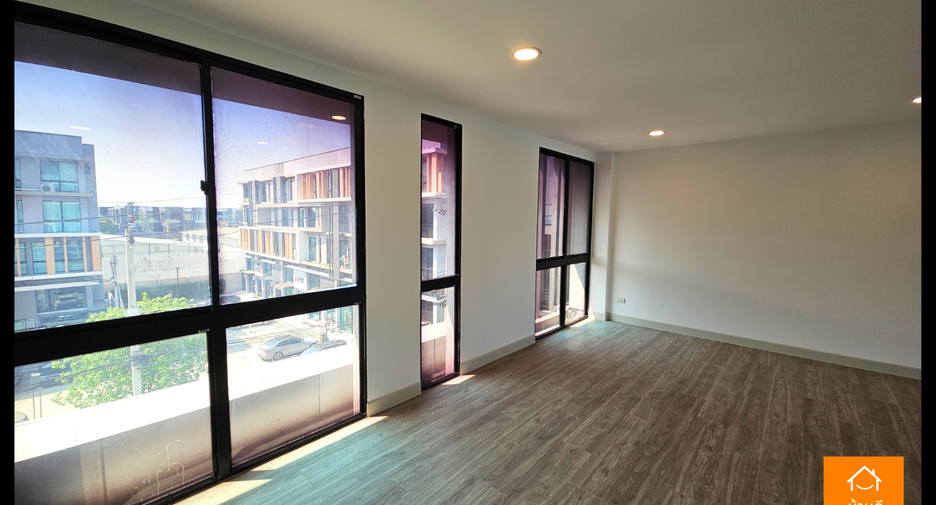 Casa adosada en venta de 1 habitaciones en Bueng Kum, Bangkok