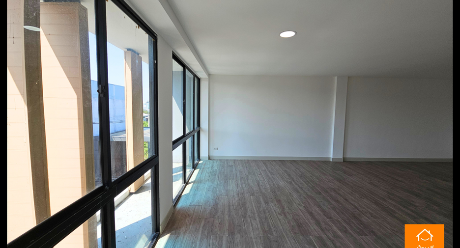 Casa adosada en venta de 1 habitaciones en Bueng Kum, Bangkok