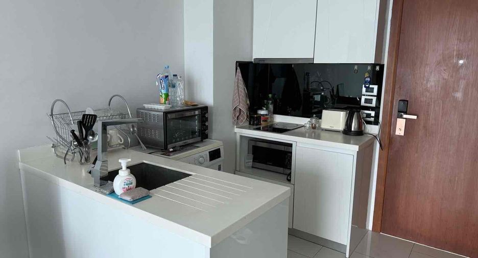 For rent and for sale 1 bed condo in Bang Lamung, Chonburi