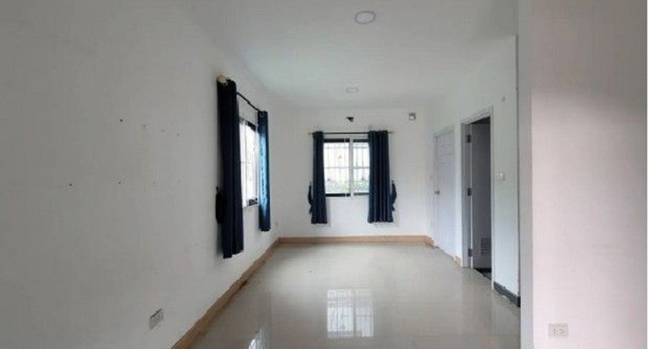 For sale 3 bedrooms townhouse in Tha Takiap, Chachoengsao
