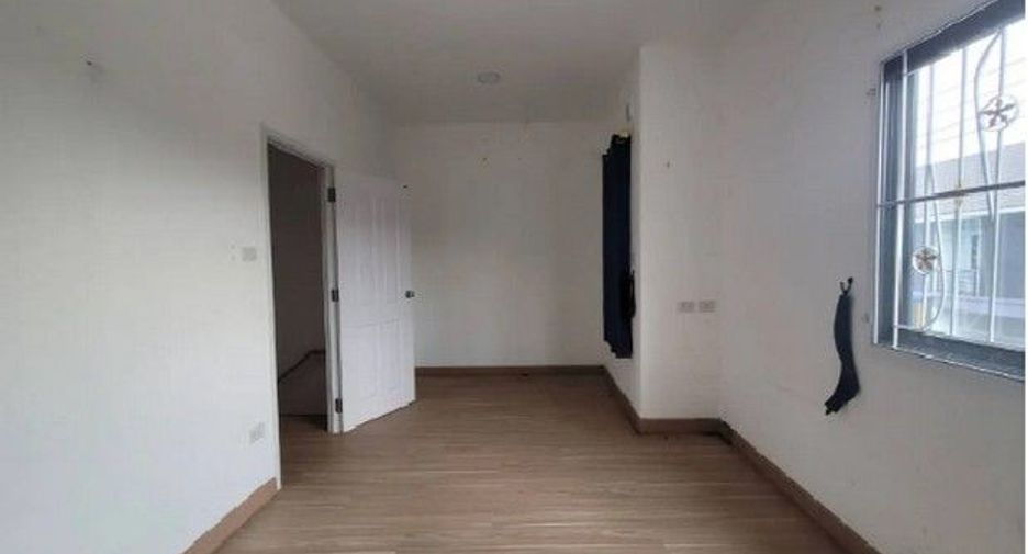For sale 3 bedrooms townhouse in Tha Takiap, Chachoengsao