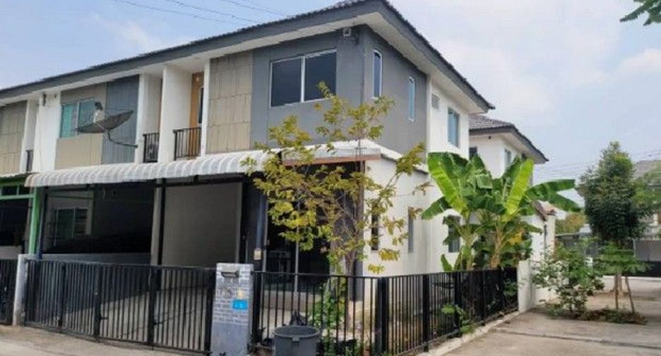 À vendre 1 chambre maison de ville à Tha Takiap, Chachoengsao