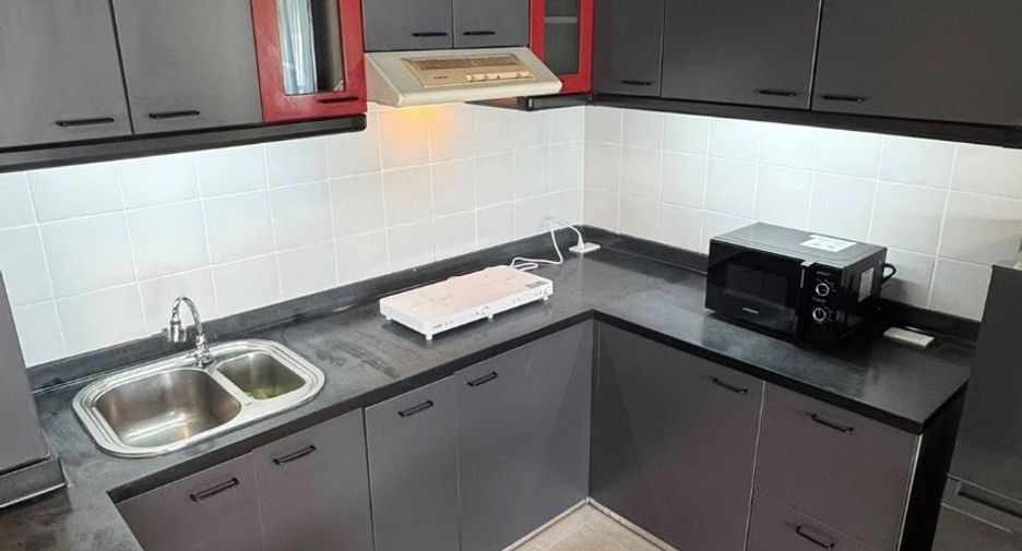 For rent 2 bedrooms condo in Bang Kapi, Bangkok